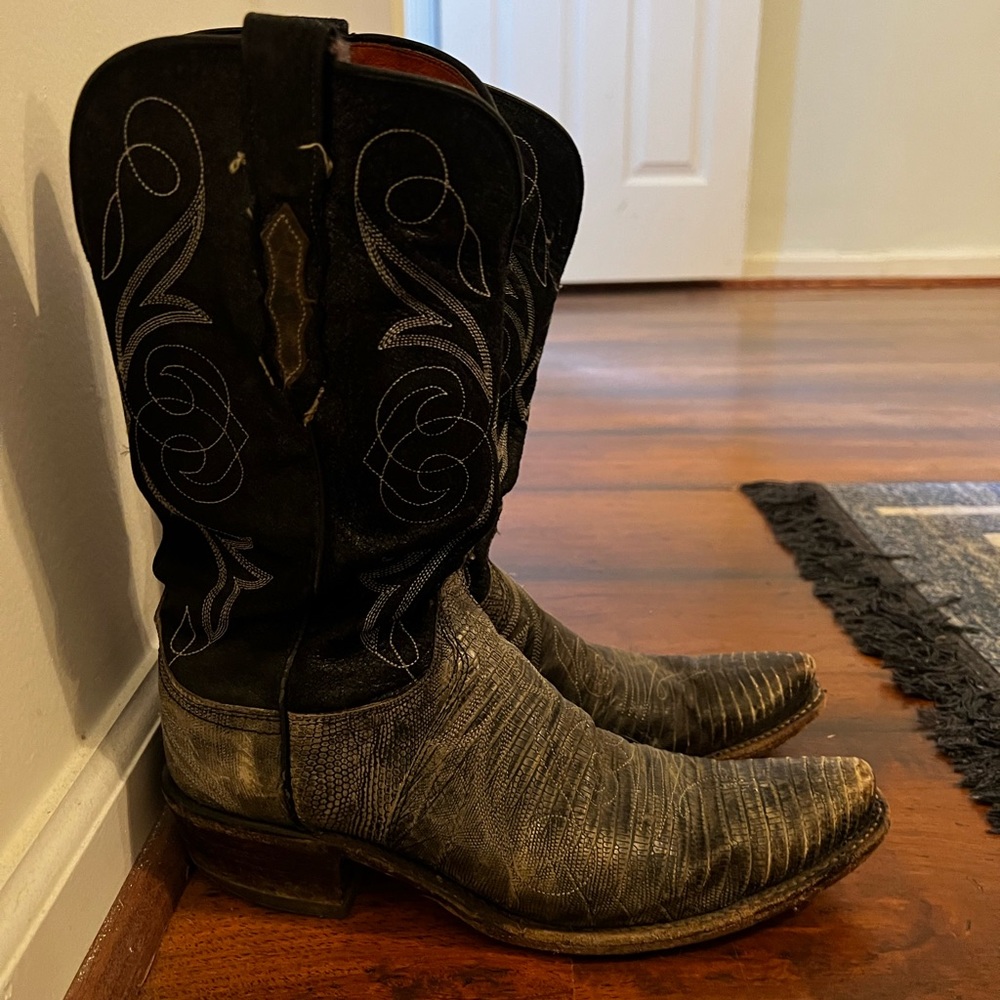 9.5B black lizard Lucchese boots